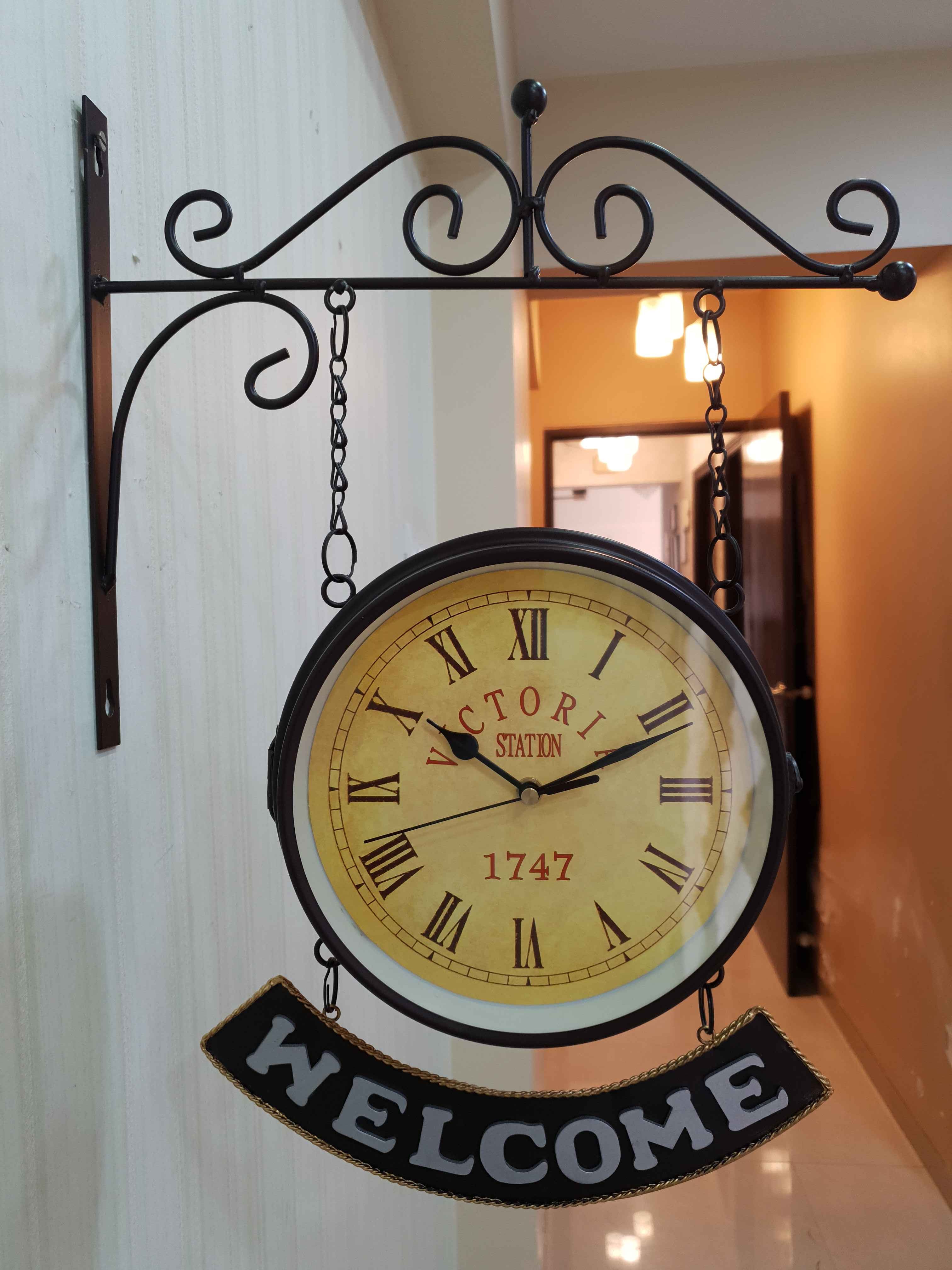 FunkyTradition Luxury Look Black Round Wall Hanging Double Sided 2 Faces Retro Victoria Station Wall Clock