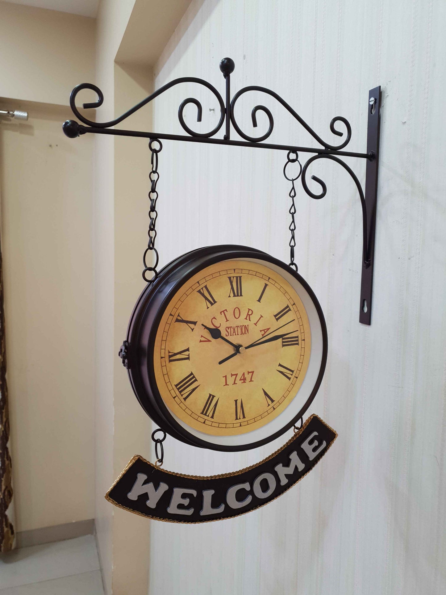 FunkyTradition Luxury Look Black Round Wall Hanging Double Sided 2 Faces Retro Victoria Station Wall Clock