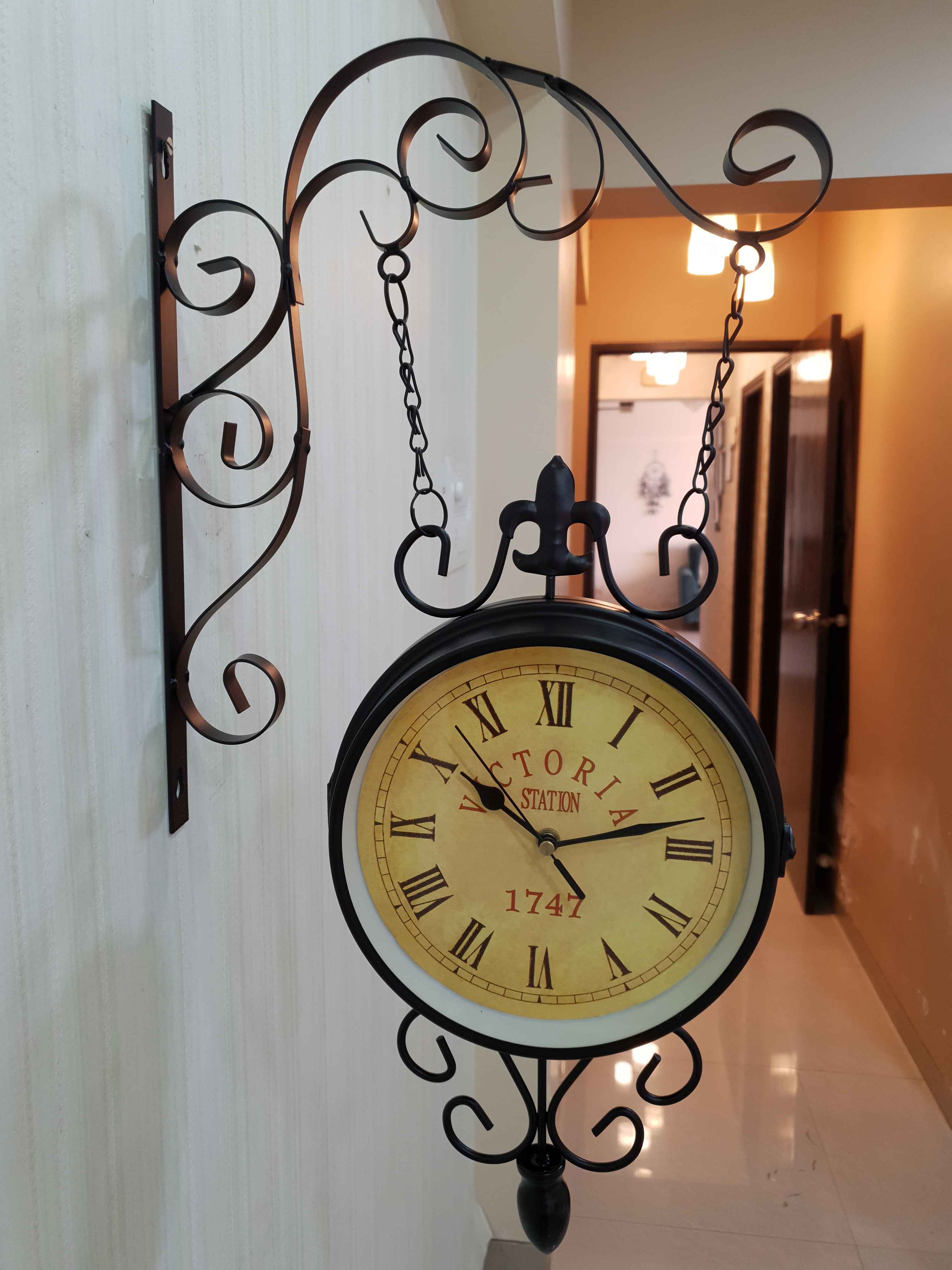 FunkyTradition Luxury Look Black Round Wall Hanging Double Sided 2 Faces Retro Victoria Station Wall Clock