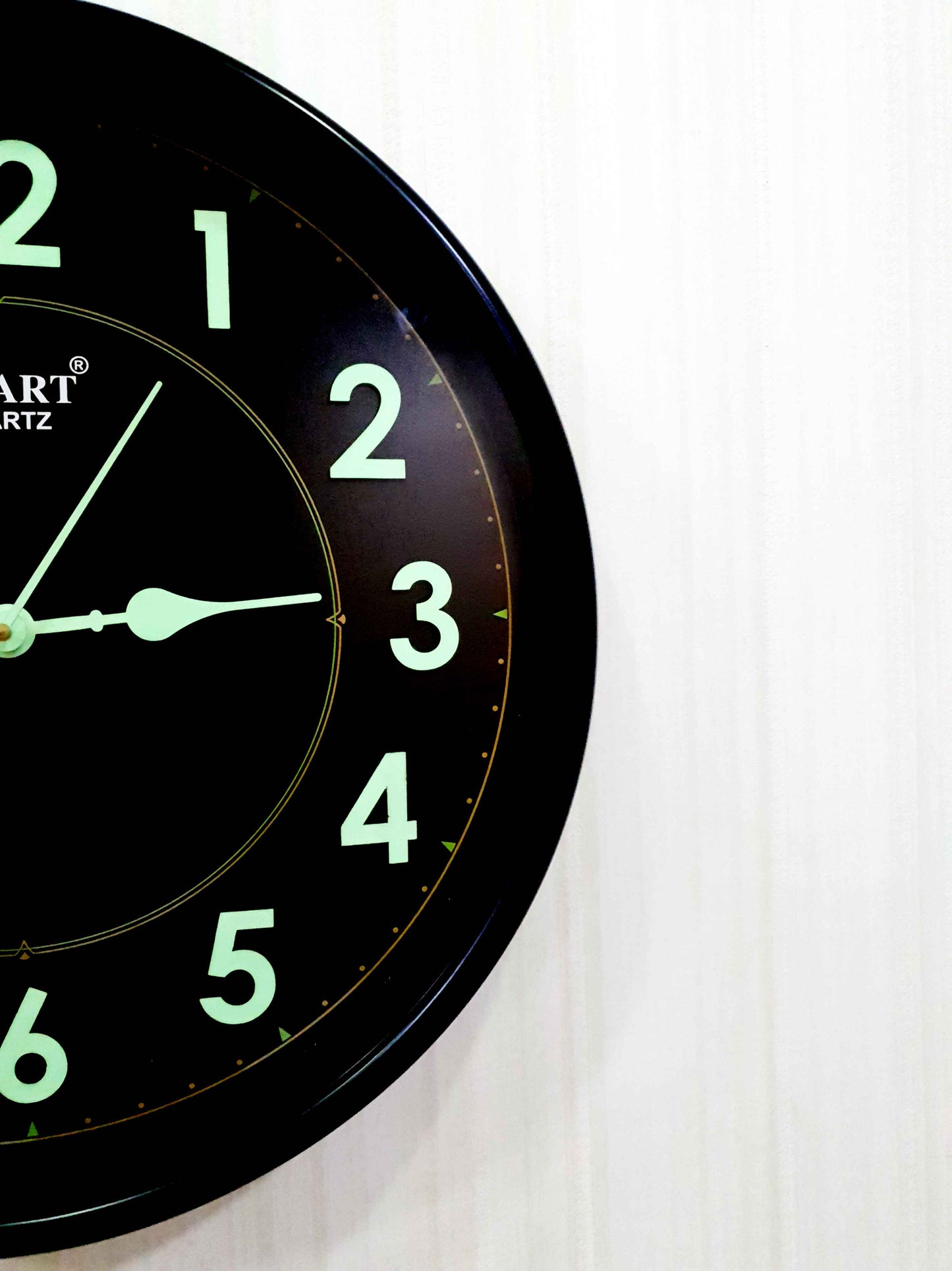 FunkyTradition Classic Design Black Radium Round Wall Clock, Wall Watch, Wall Decor for Home Office Decor and Gifts 36 CM Tall