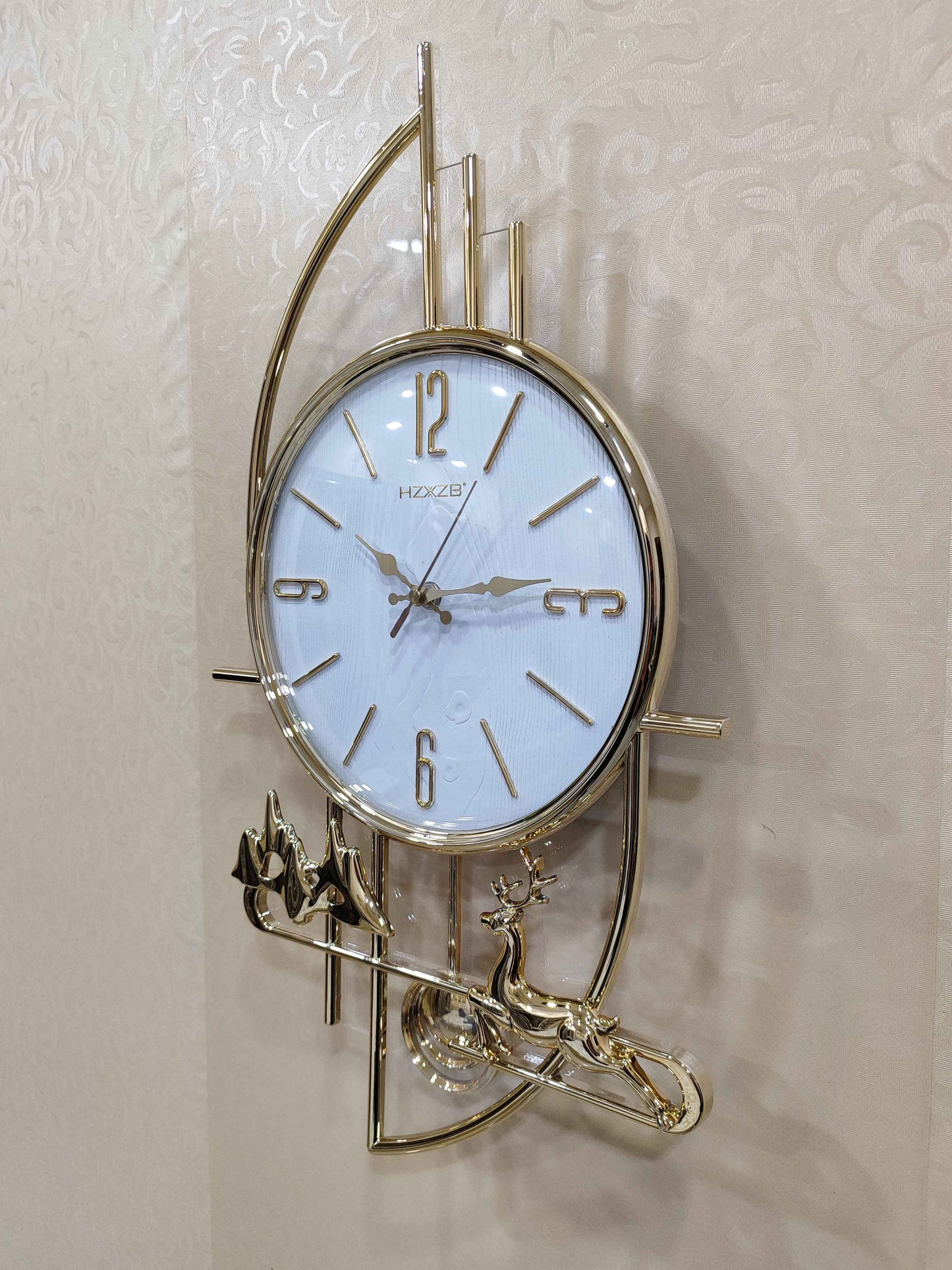 Luxury Gold Wall Clock with Reindeer Design – Silent Fiber Clock for Modern & Elegant Home Décor