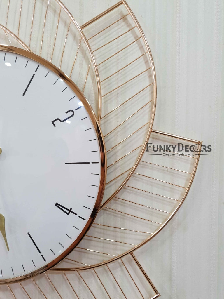 FunkyDecors Designer Star Metal Golden White Big Wall Clock 60 Cm Tall Watch Decor For Home And