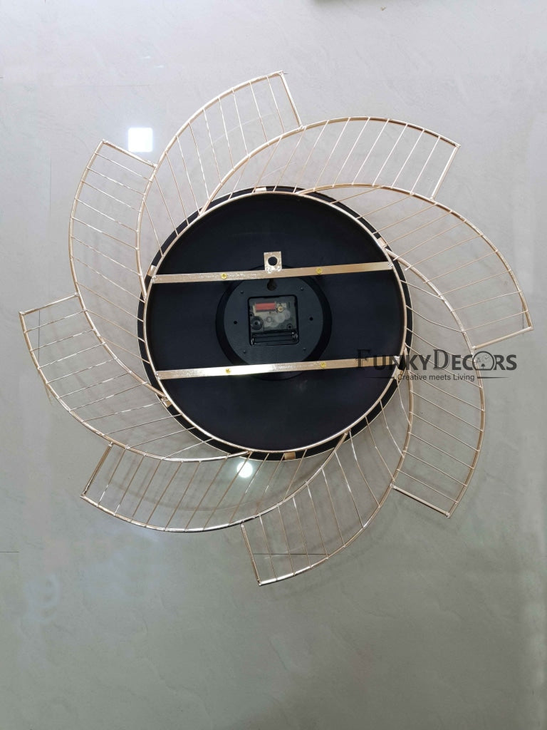 FunkyDecors Designer Star Metal Golden White Big Wall Clock 60 Cm Tall Watch Decor For Home And