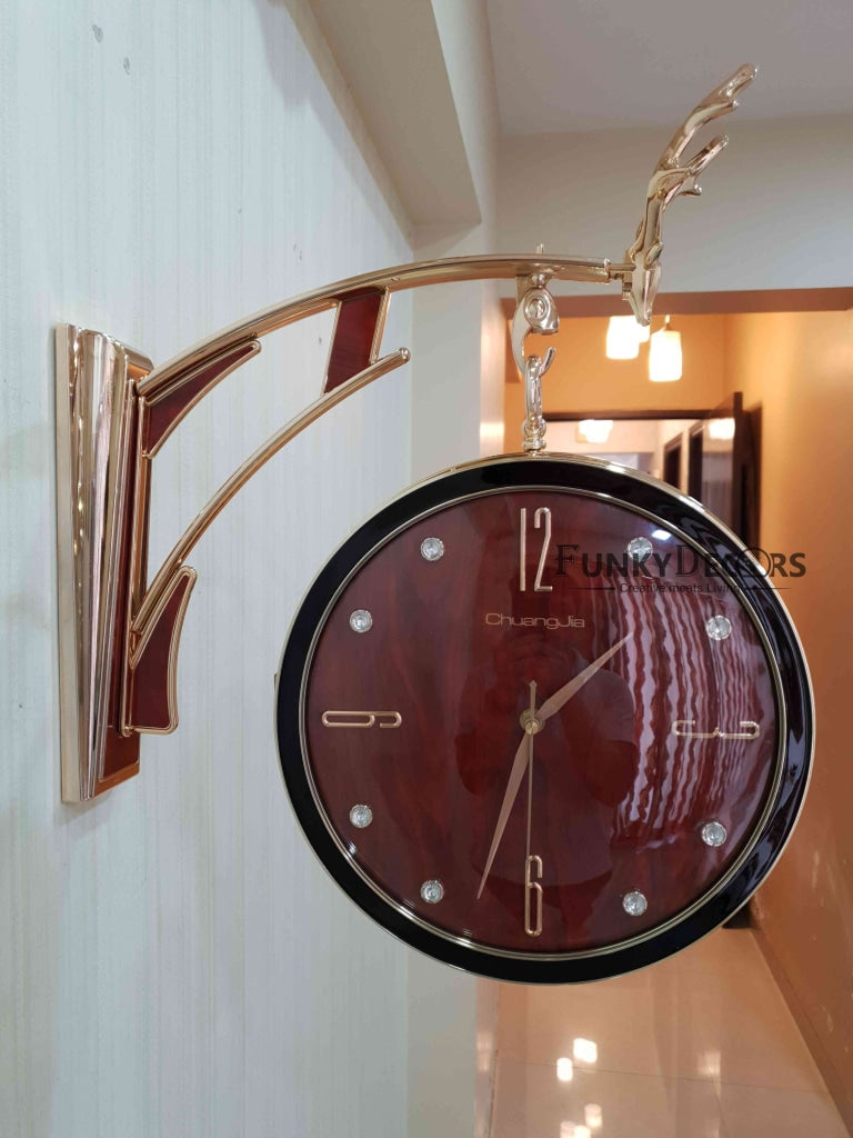 FunkyDecors Reindeer Designer Antique-Look Golden Brown Round Wall Hanging Double Sided 2 Faces