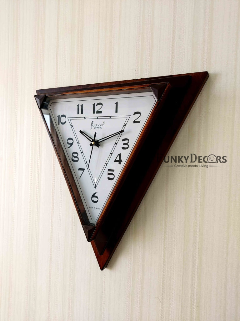 FunkyTradition Decorative Retro Triangle Pendulum Wall Clock for