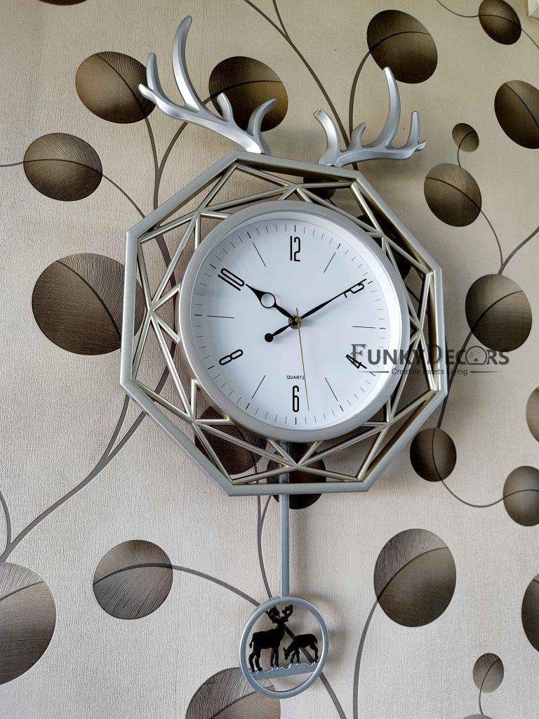 Funkytradition Hexagon Multicolor Reindeer Pendulum Wall Clock Watch Decor For Home Office And Gifts