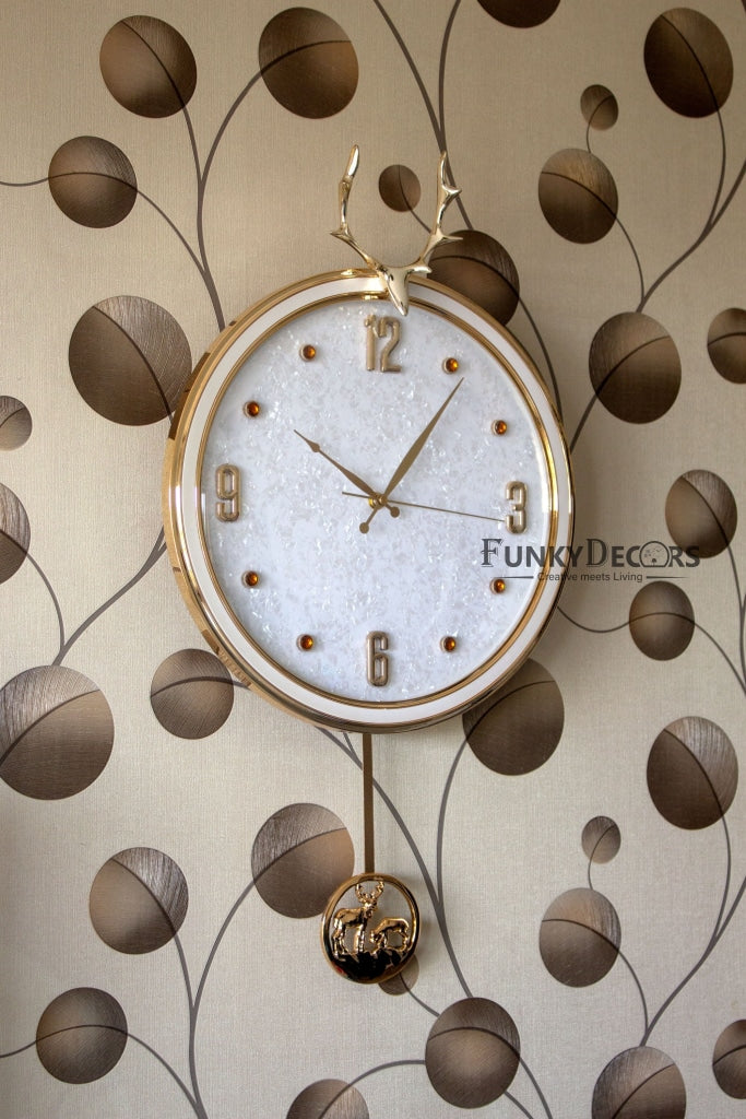 Funkytradition White Golden Reindeer Pendulum Wall Clock Watch Decor For Home Office And Gifts 65 Cm