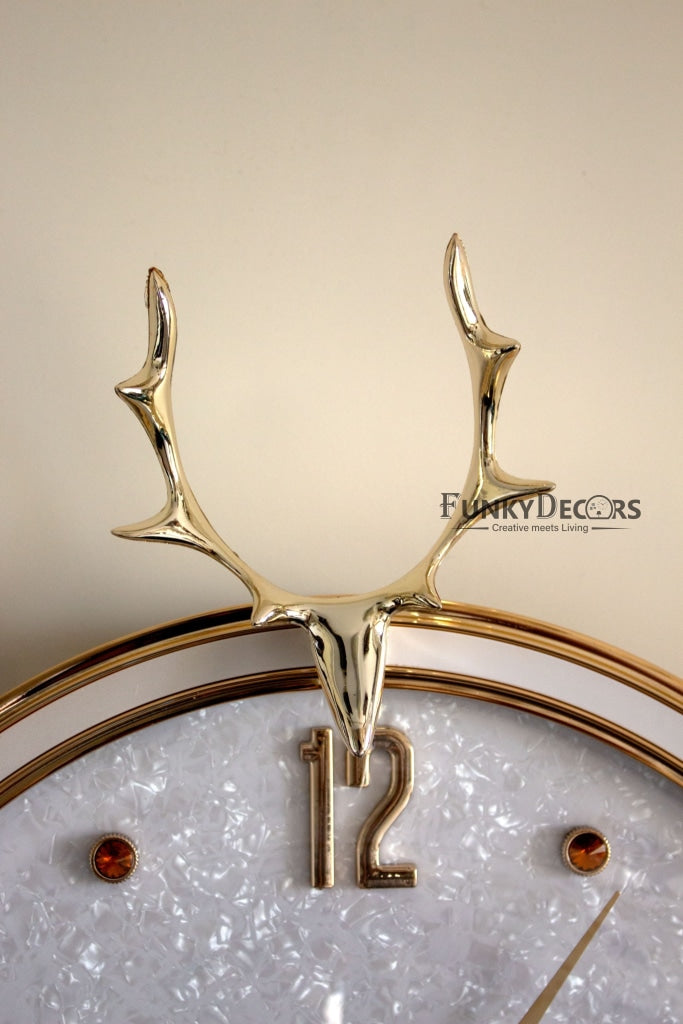 Funkytradition White Golden Reindeer Pendulum Wall Clock Watch Decor For Home Office And Gifts 65 Cm