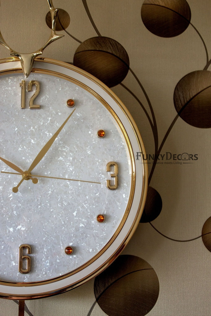 Funkytradition White Golden Reindeer Pendulum Wall Clock Watch Decor For Home Office And Gifts 65 Cm
