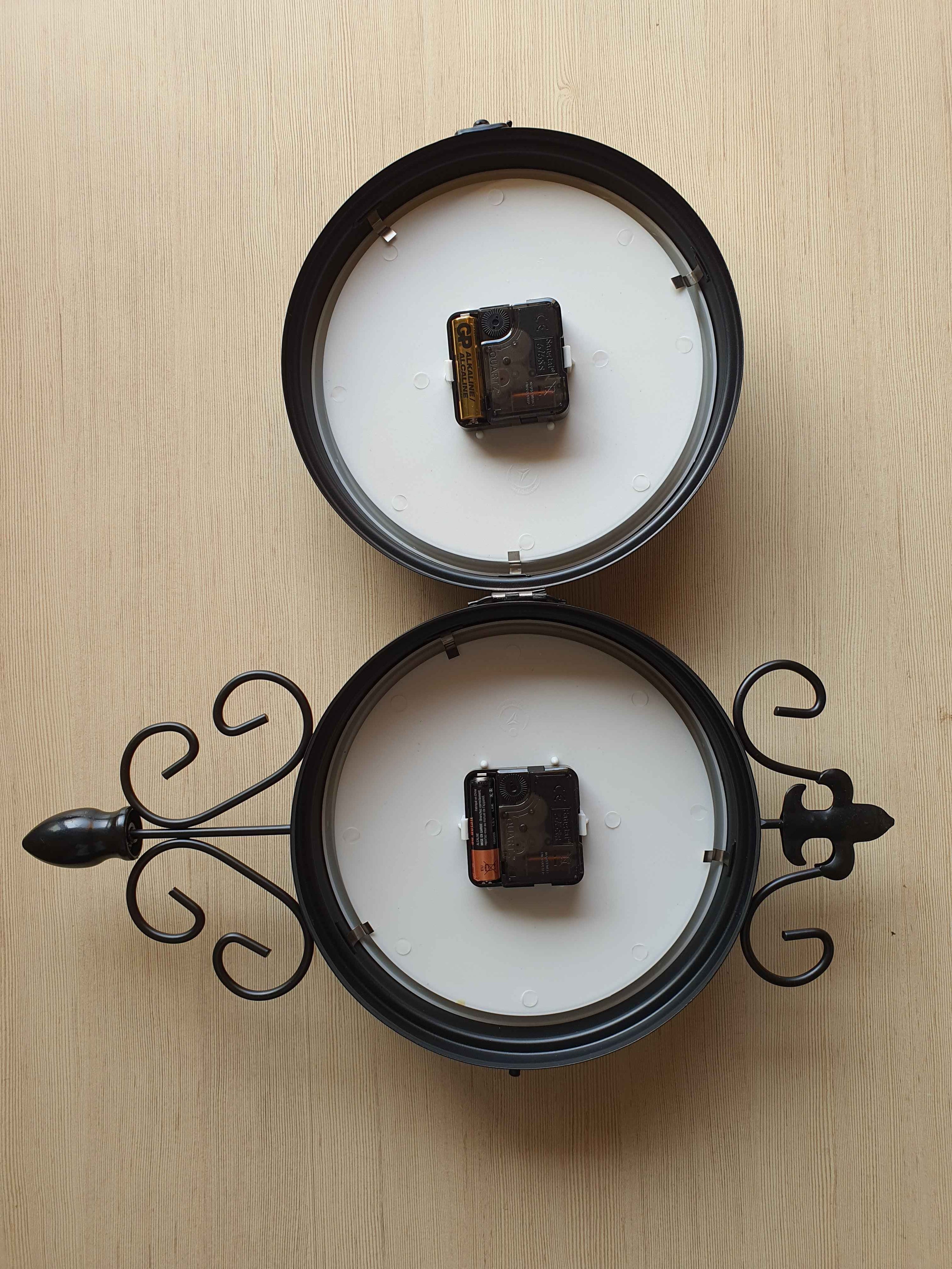 FunkyDecors Luxury Look Black Round Wall Hanging Double Sided 2 Faces Retro Victoria Station Wall Clock