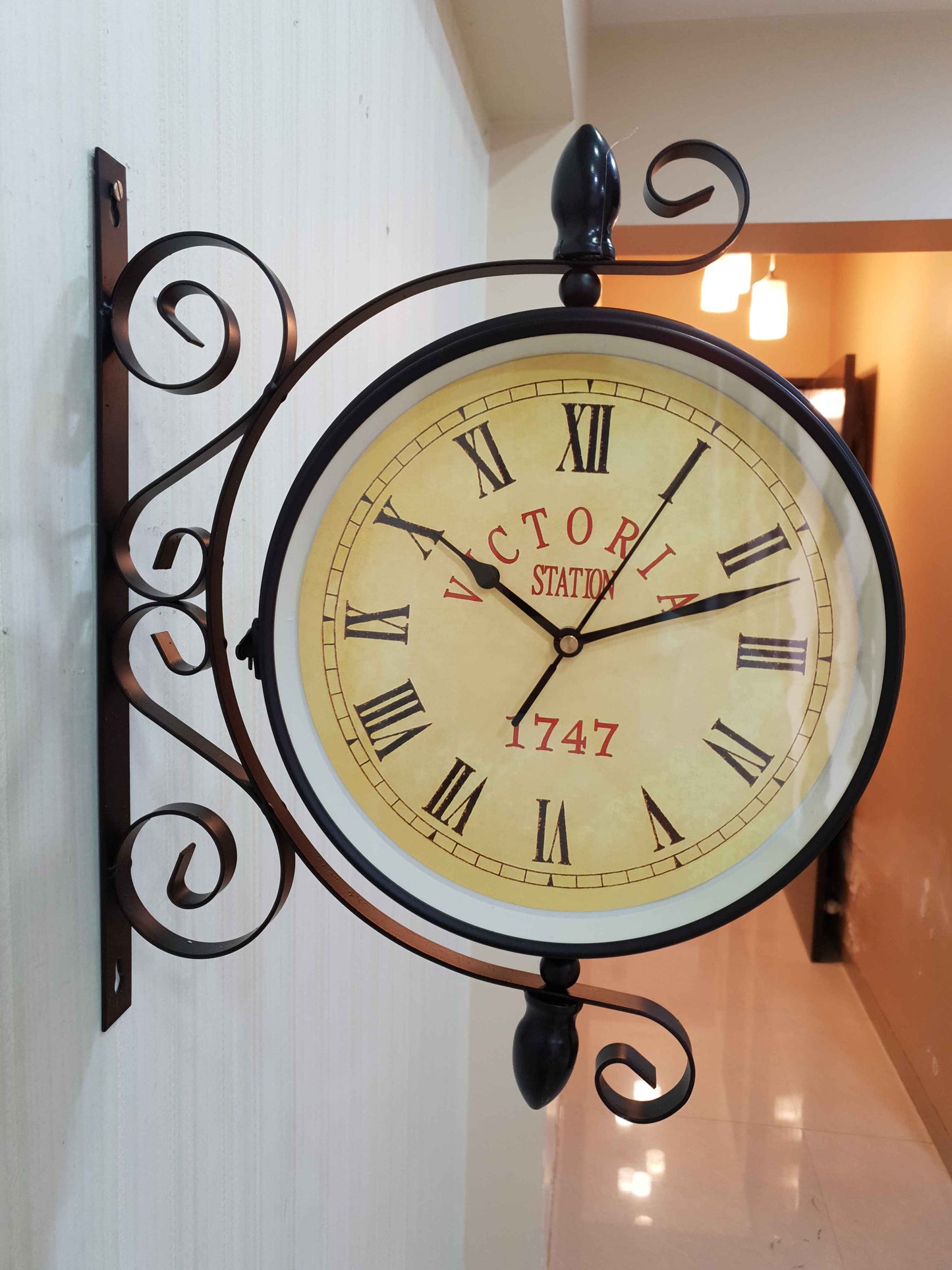 FunkyTradition Luxury Look Black Round Wall Hanging Double Sided 2 Faces Retro Victoria Station Wall Clock