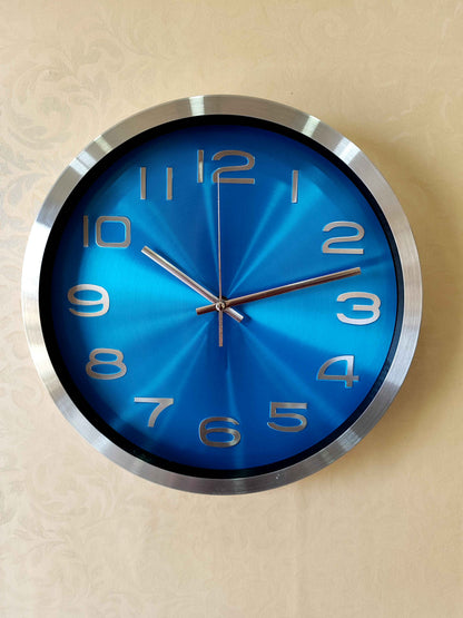 Modern Silent Metal Wall Clock – 12 Inch Brushed Silver Frame &amp; Vibrant Blue Dial