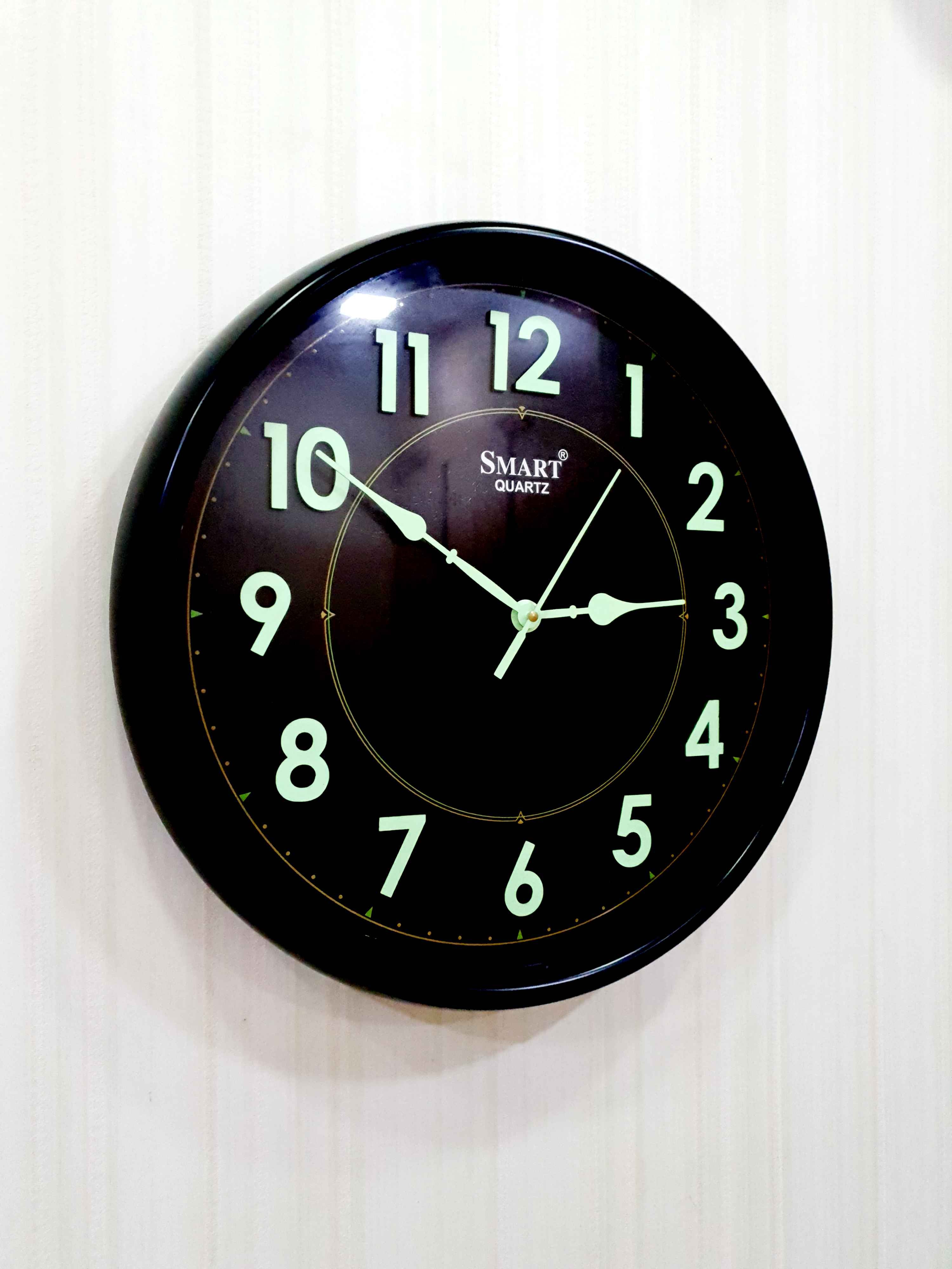 FunkyTradition Classic Design Black Radium Round Wall Clock, Wall Watch, Wall Decor for Home Office Decor and Gifts 36 CM Tall