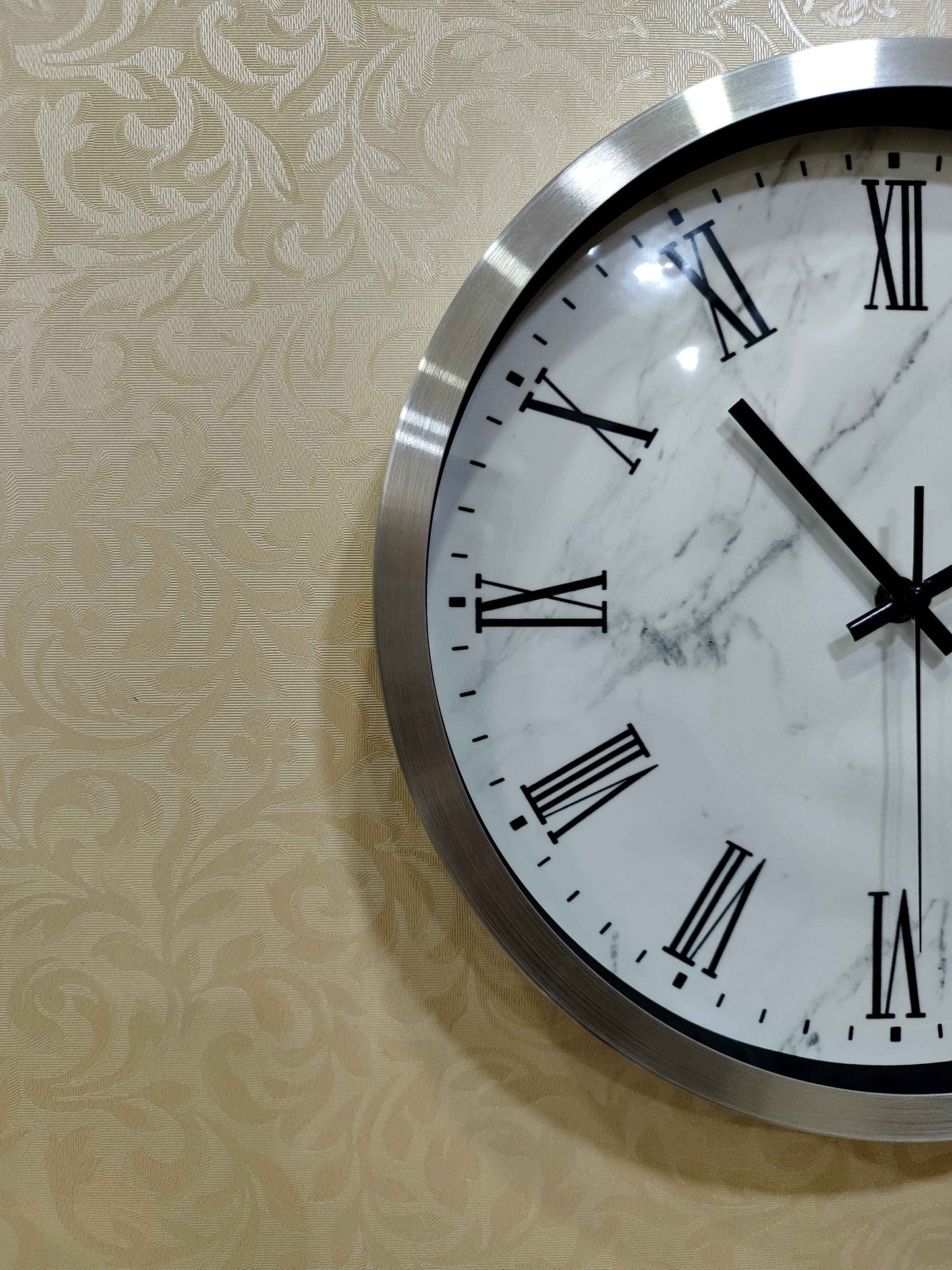 Modern Roman Numeral Wall Clock – Marble Finish (Black & White Variants)