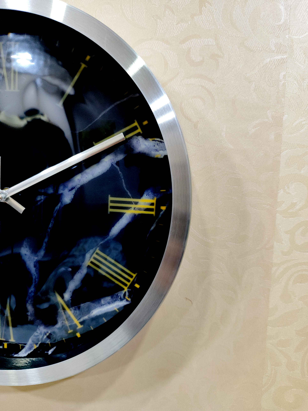 Modern Roman Numeral Wall Clock – Marble Finish (Black &amp; White Variants)