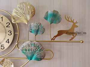 Funkytradition 3D Luxury Reindeer Running Colorful Metal Wall Clock Watch Decor For Home Office And