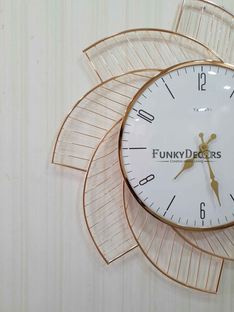 FunkyDecors Designer Star Metal Golden White Big Wall Clock 60 Cm Tall Watch Decor For Home And