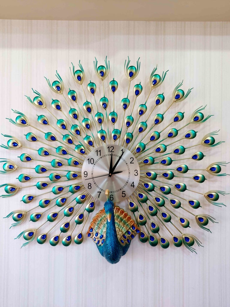 FunkyTradition 3D Multicolor Peacock Feather Open Wall Clock, Wall ...