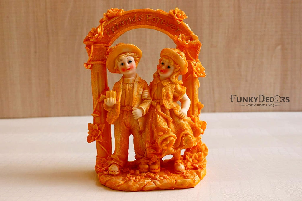 FunkyDecors Designer Valentine Anniversary Romantic Romeo Juliet Poly Couple Statue Figurine Idol