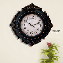 Load image into Gallery viewer, Funkytradition Designer Wall Clock Watch Décor For Home Office Decor And Gifts 62 Cm Tall Clocks
