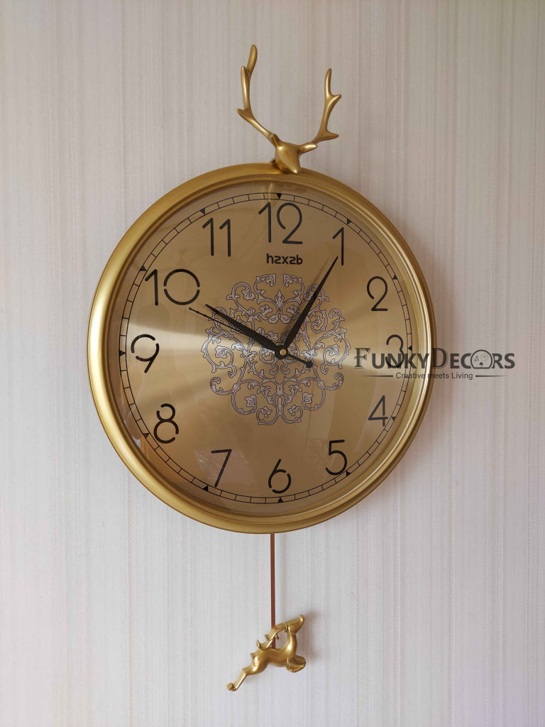 Funkytradition Gold Reindeer Pendulum Wall Clock Watch Décor For Home Office Decor And Gifts 65 Cm