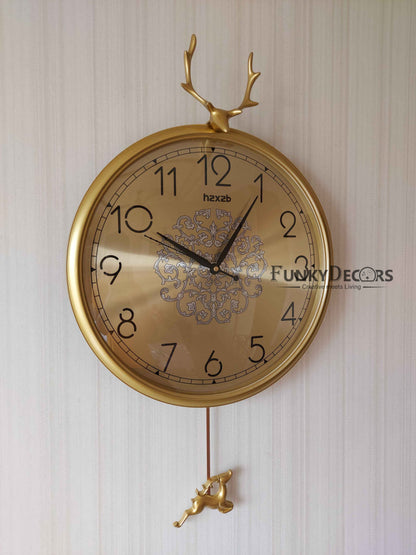Funkytradition Gold Reindeer Pendulum Wall Clock Watch Décor For Home Office Decor And Gifts 65 Cm
