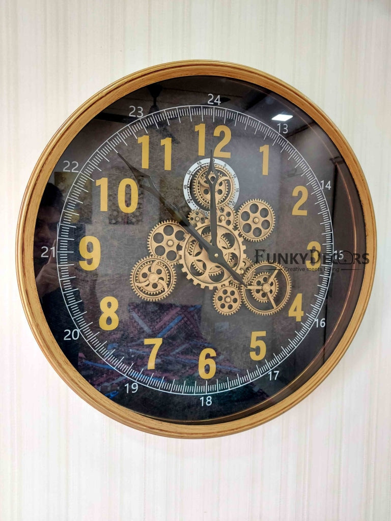 Funkytradition Metallic Royal Retro Style Metal Wall Clock With Glass Frame And Moving Gear