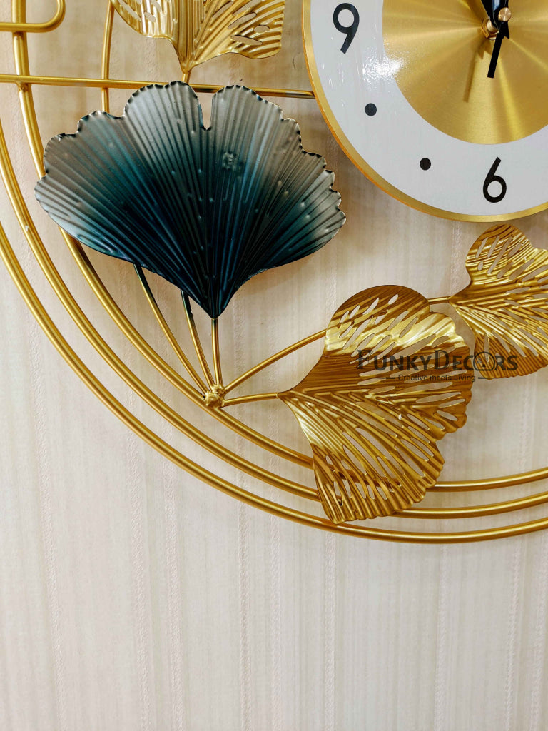 Funkytradition Modern Minimalist Creative Colorful Leaf Shape Metal Wall Clock Watch Decor For Home