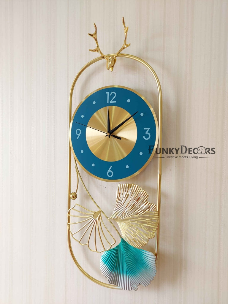 Funkytradition Multicolor Reindeer Metal Wall Clock For Home Office Decor And Gifts 65 Cm Tall
