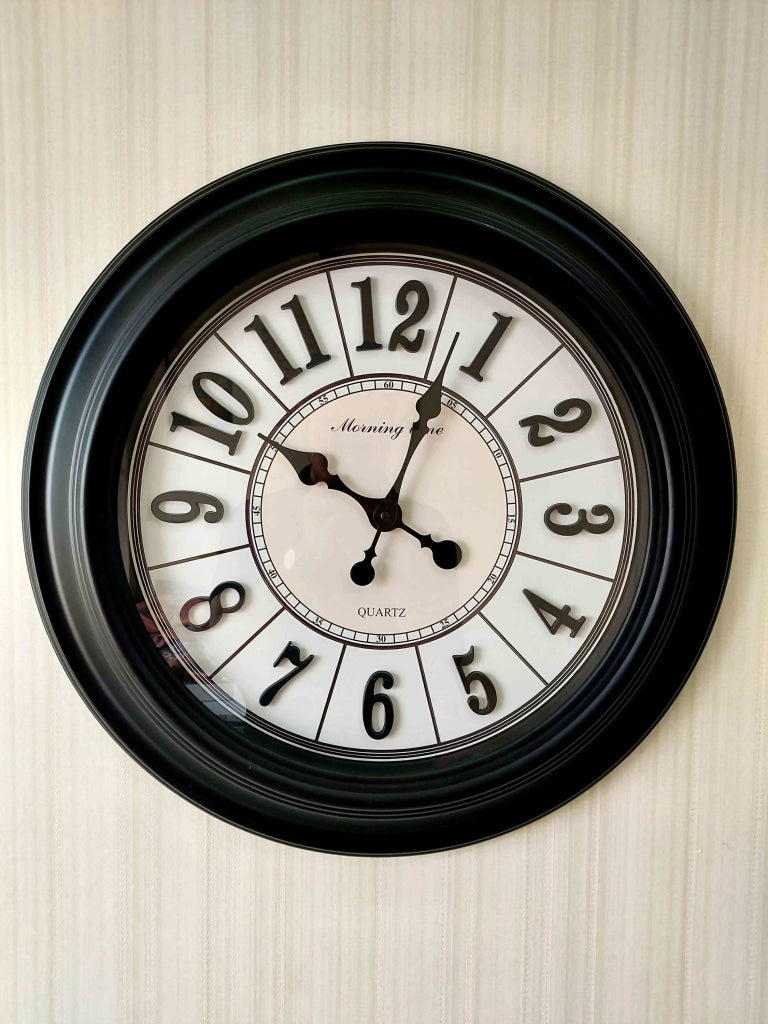 FunkyDecors Royal Designer Big Font Wall Clock Watch Decor For Home Office And Gifts 55 Cm Tall