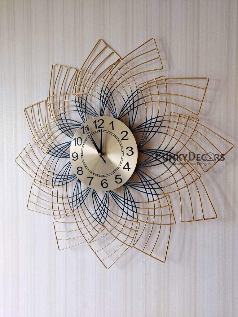 Funkytradition Royal Multicolor 3D Flower Wall Clock For Home Office Decor And Gifts 65 Cm Tall