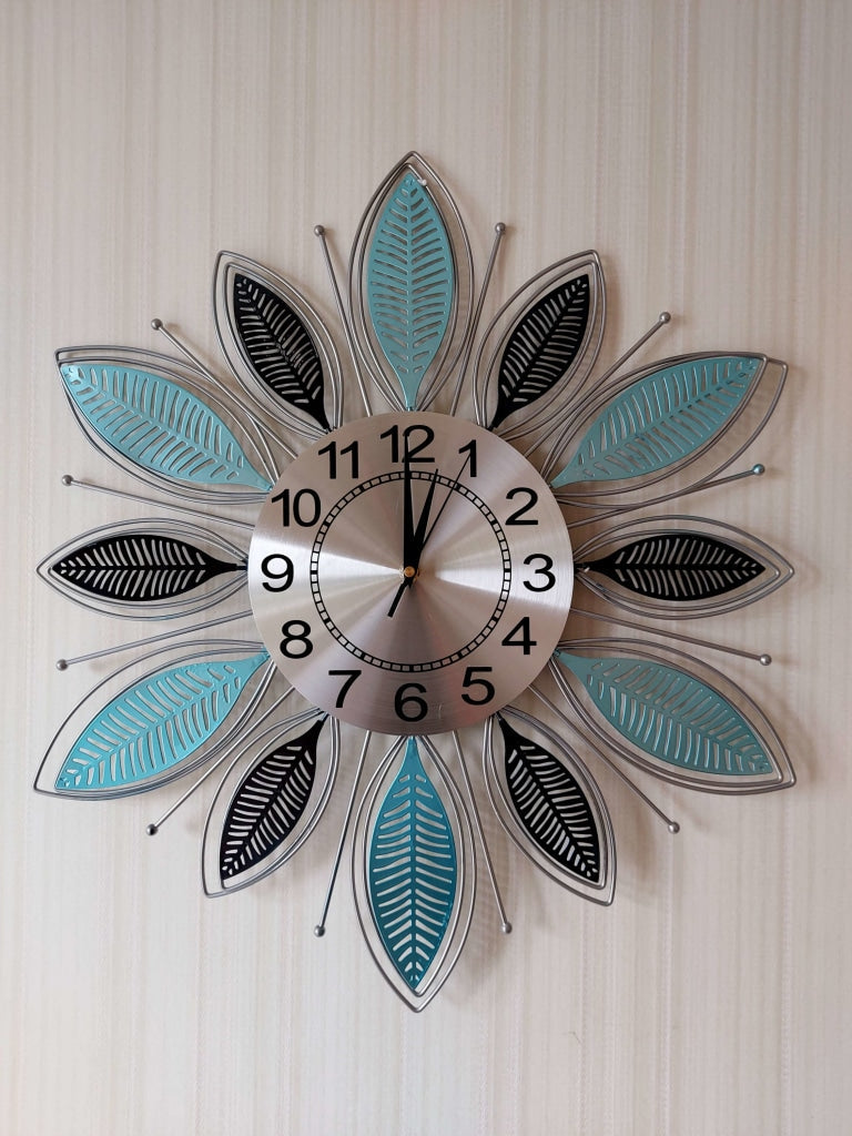 Funkytradition Royal Multicolor 3D Flower Wall Clock For Home Office Decor And Gifts 65 Cm Tall