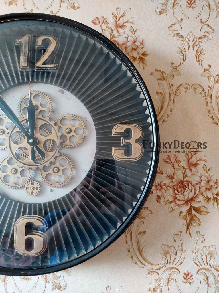 Funkytradition Royal Retro Style Metal Wall Clock With Glass Frame And Moving Gear Chronograph