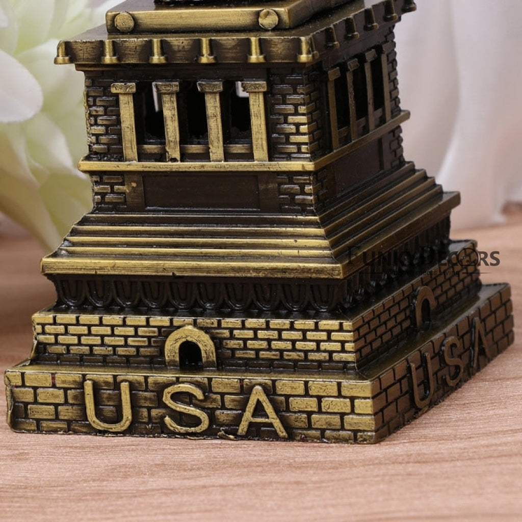 FunkyDecors Statue Of Liberty New York City Showpiece For Home Office Decor And Anniversary