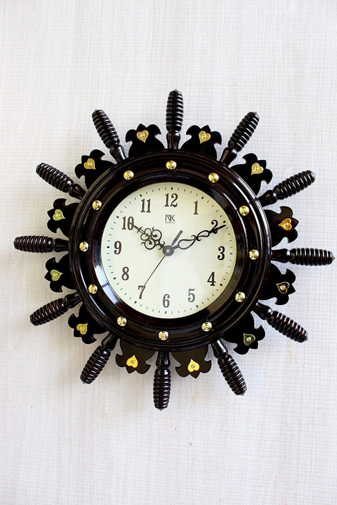FunkyDecors Vintage Battle Shield Brown Decorative Retro Round Ship Steering Shape Wall Clock