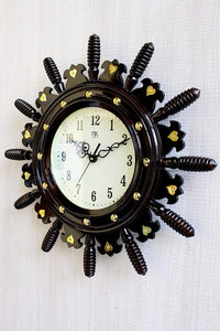 Funkytradition Vintage Battle Shield Brown Decorative Retro Round Ship Steering Shape Wall Clock