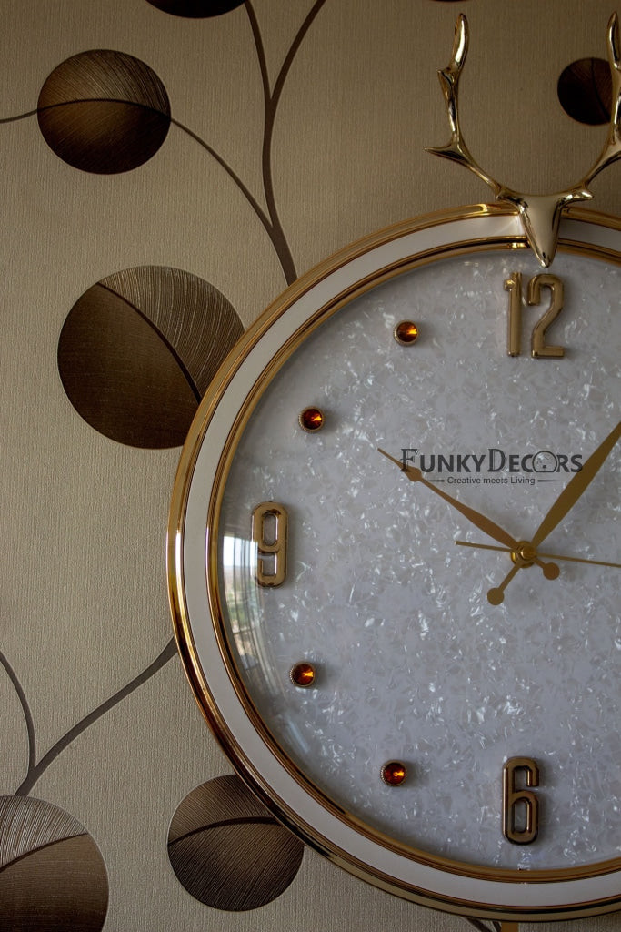 Funkytradition White Golden Reindeer Pendulum Wall Clock Watch Decor For Home Office And Gifts 65 Cm