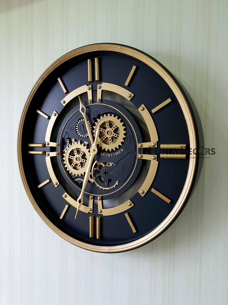 Royal Retro Style Metal Wall Clock With Glass Frame And Moving Gear Chronograph Working Watch 60 Cm