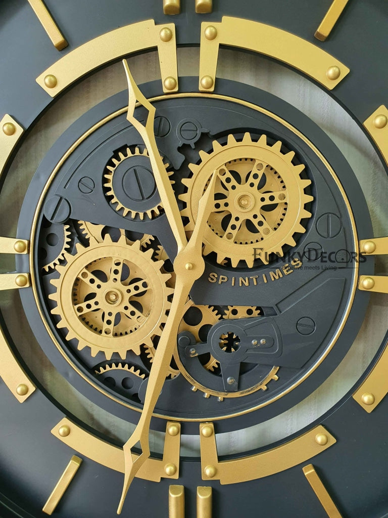 Royal Retro Style Metal Wall Clock With Glass Frame And Moving Gear Chronograph Working Watch 60 Cm