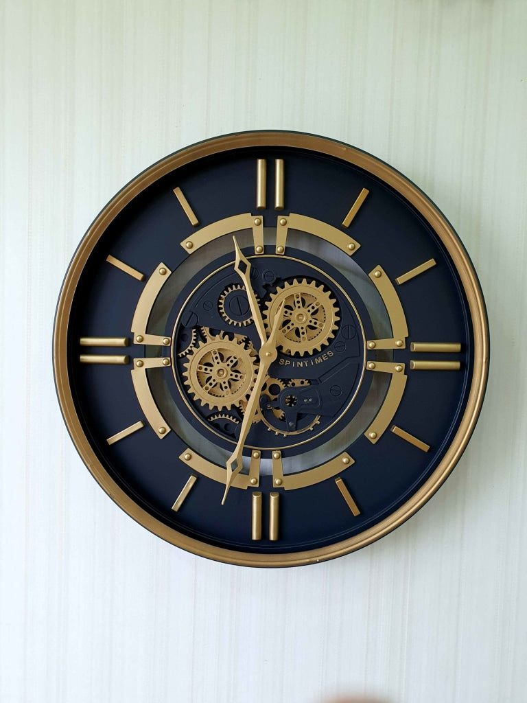 Royal Retro Style Metal Wall Clock With Glass Frame And Moving Gear Chronograph Working Watch 60 Cm